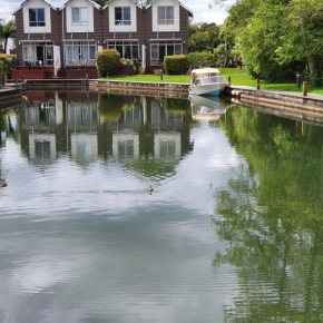 Kuituna on the Canal Villa, 3 bedrooms